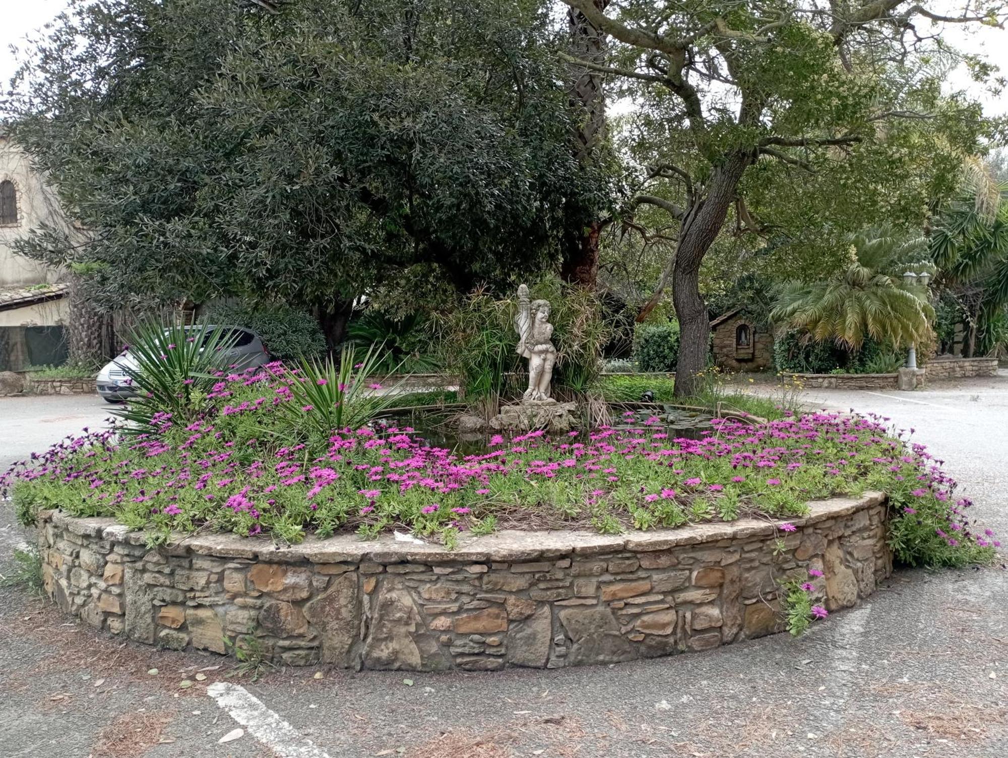 Hotel Garden Nuraminis Exterior photo